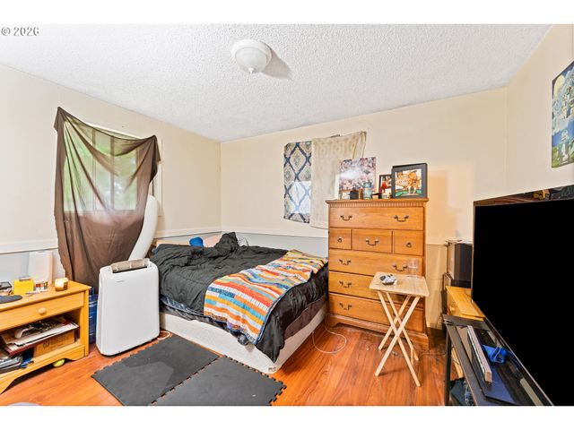 6385 MCEWAN Rd, Lake Oswego, OR 97035