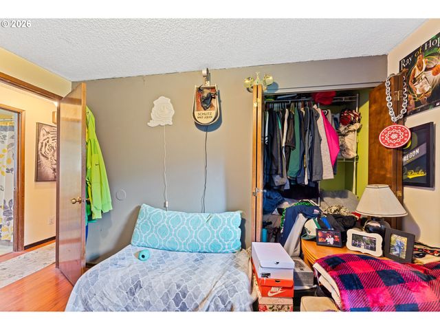 6385 MCEWAN Rd, Lake Oswego, OR 97035