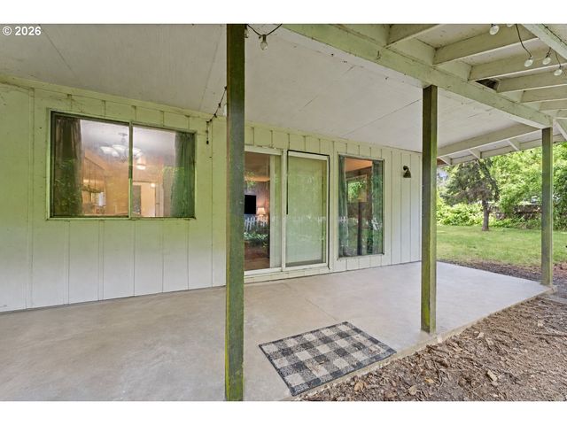 6385 MCEWAN Rd, Lake Oswego, OR 97035