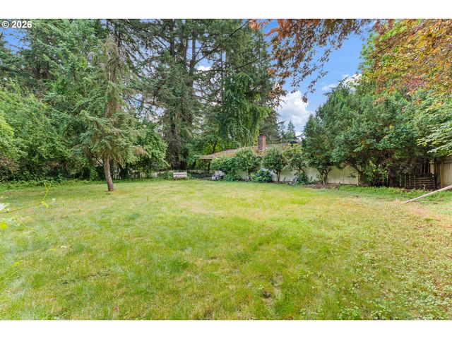 6385 MCEWAN Rd, Lake Oswego, OR 97035