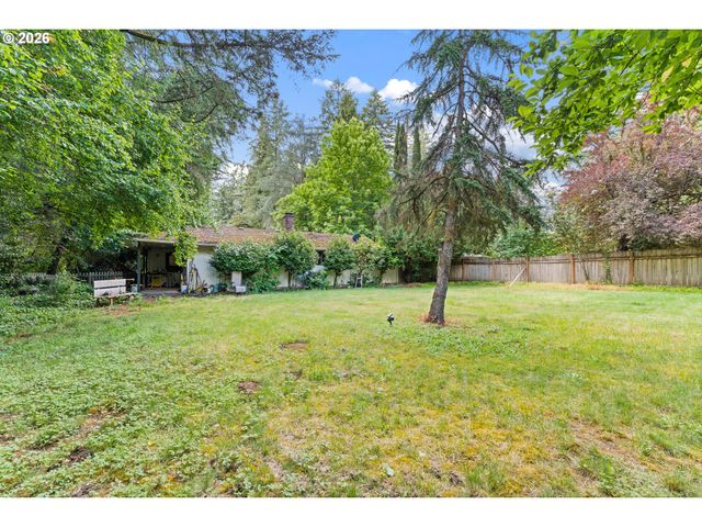 6385 MCEWAN Rd, Lake Oswego, OR 97035