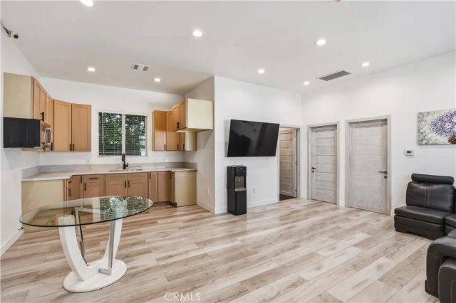 6620 Bellaire, Valley Glen, CA 91606