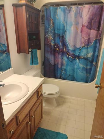 885 Shannon Hills Lane, Robertsville, MO 63072