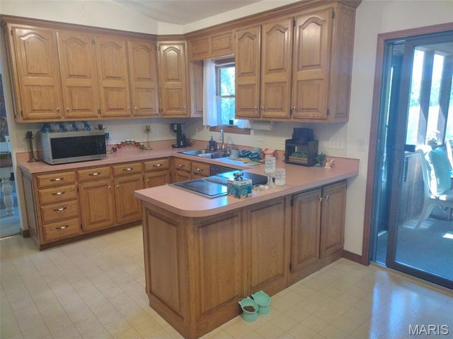 885 Shannon Hills Lane, Robertsville, MO 63072