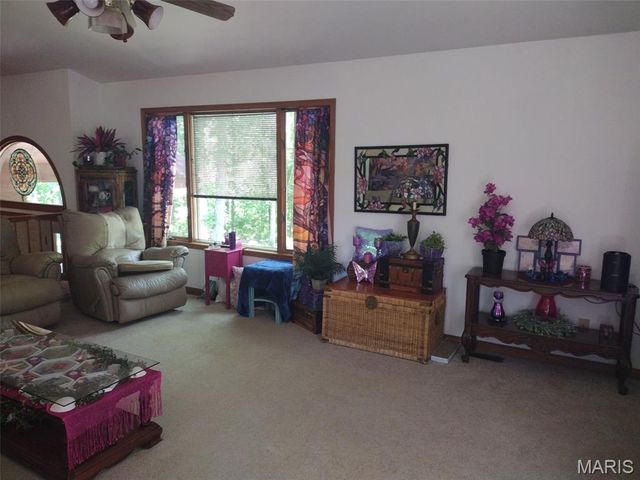 885 Shannon Hills Lane, Robertsville, MO 63072