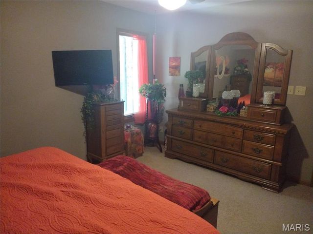 885 Shannon Hills Lane, Robertsville, MO 63072