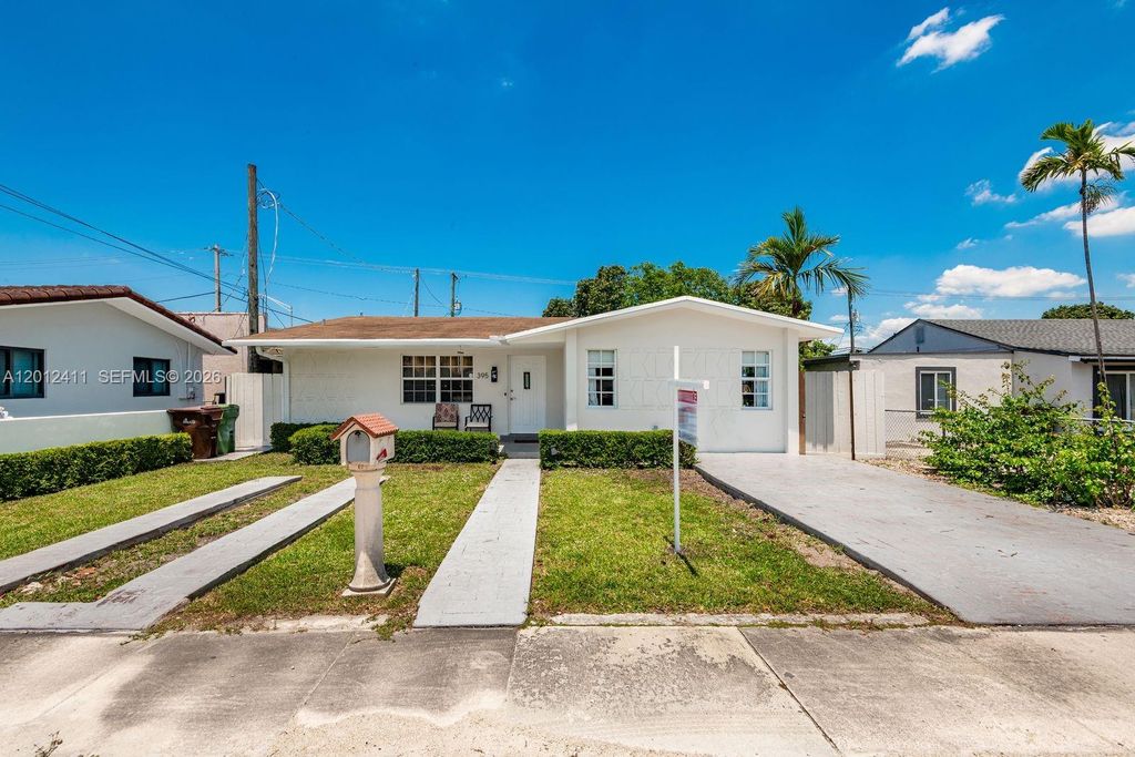 395 W 39th Place, Hialeah, FL 33012