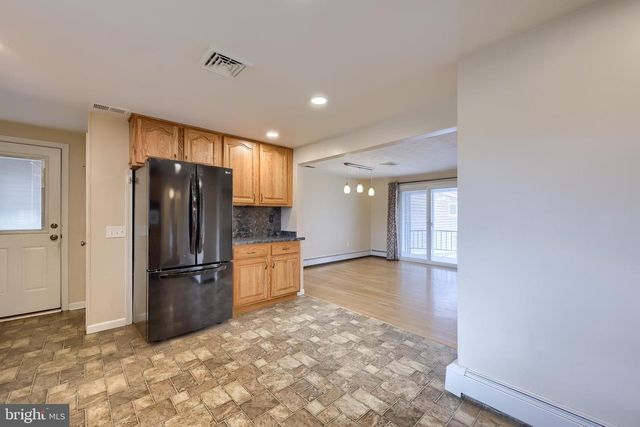 861 CAPE HORN RD, York, PA 17402