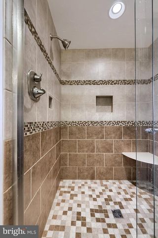 861 CAPE HORN RD, York, PA 17402