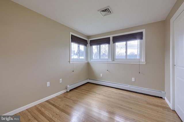 861 CAPE HORN RD, York, PA 17402