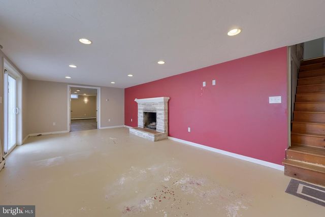 861 CAPE HORN RD, York, PA 17402