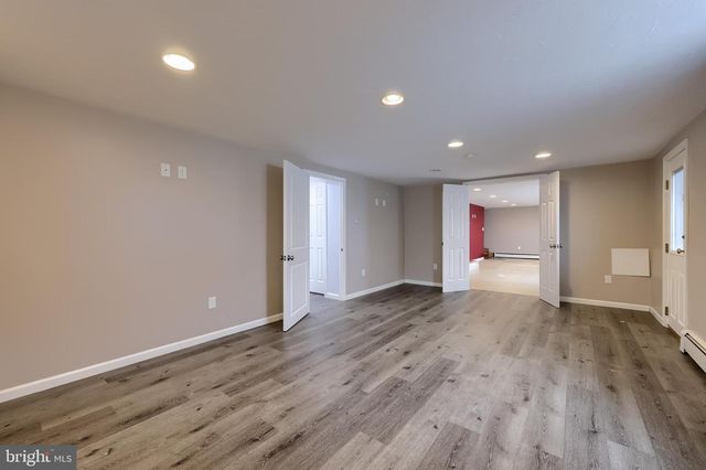 861 CAPE HORN RD, York, PA 17402