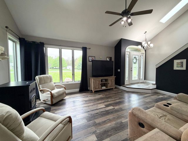 10184 N Linden Road, Vienna Twp, MI 48420