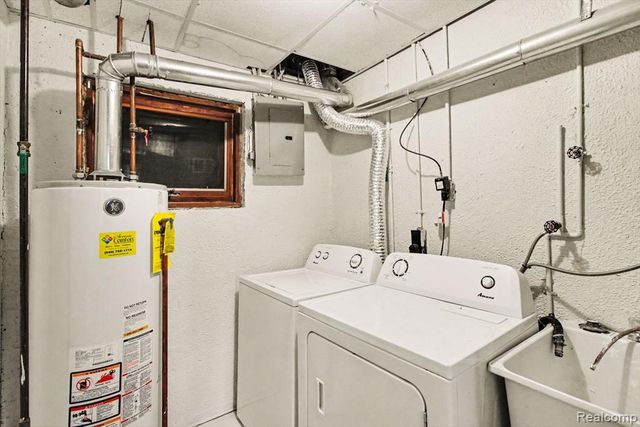 274 Main Sail Ct Court, Detroit, MI 48207