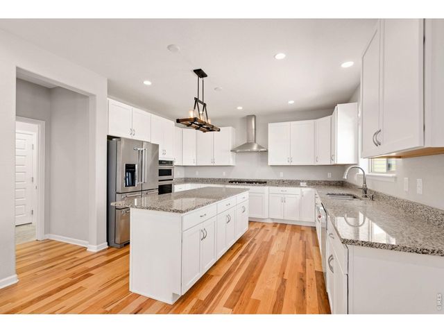 6050 Medlar Pl, Fort Collins, CO 80528