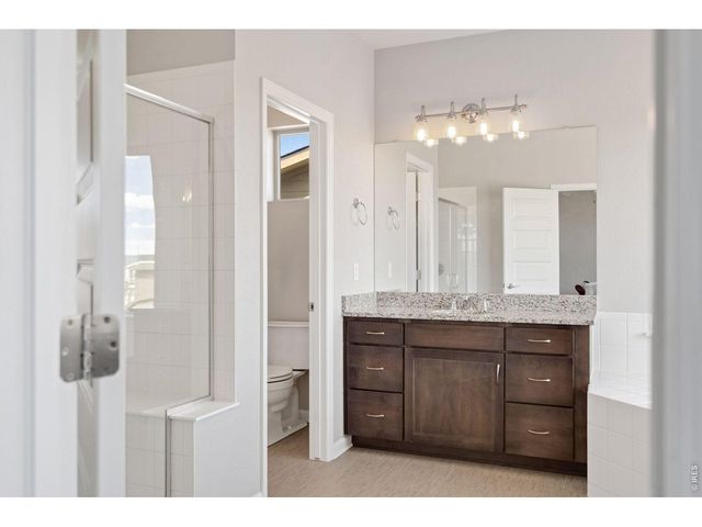 6050 Medlar Pl, Fort Collins, CO 80528