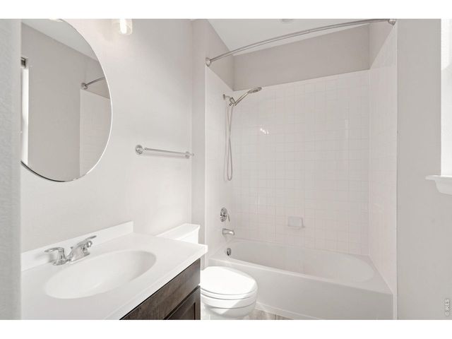 6050 Medlar Pl, Fort Collins, CO 80528