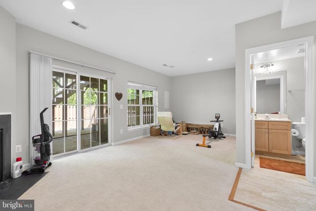 17572 VICTORIA FALLS DR, Dumfries, VA 22025