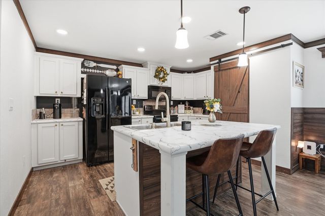 8305 Bluebonnet Circle, Alvarado, TX 76009