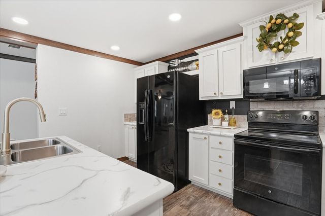 8305 Bluebonnet Circle, Alvarado, TX 76009