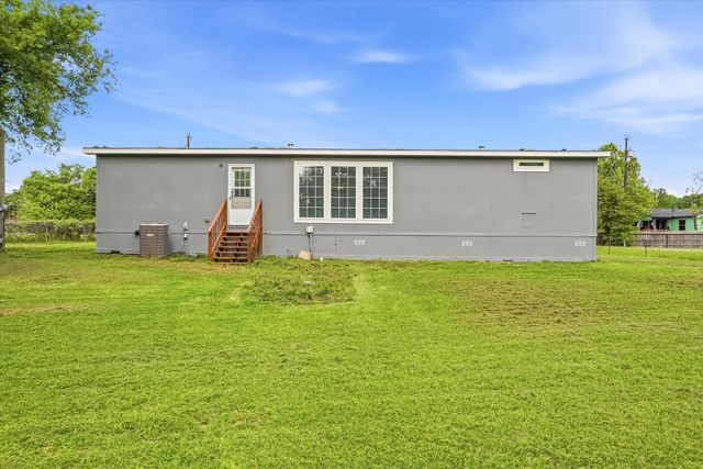 8305 Bluebonnet Circle, Alvarado, TX 76009