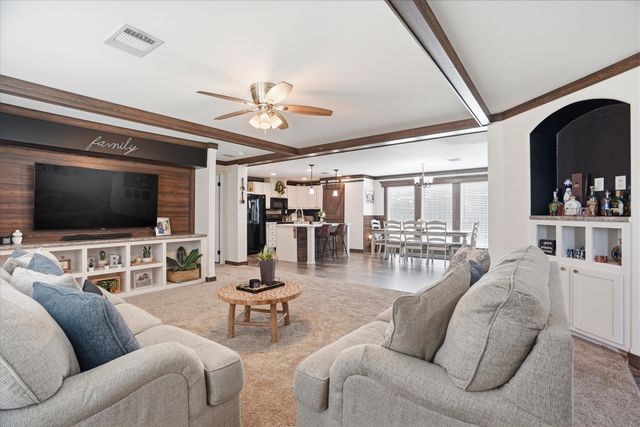 8305 Bluebonnet Circle, Alvarado, TX 76009