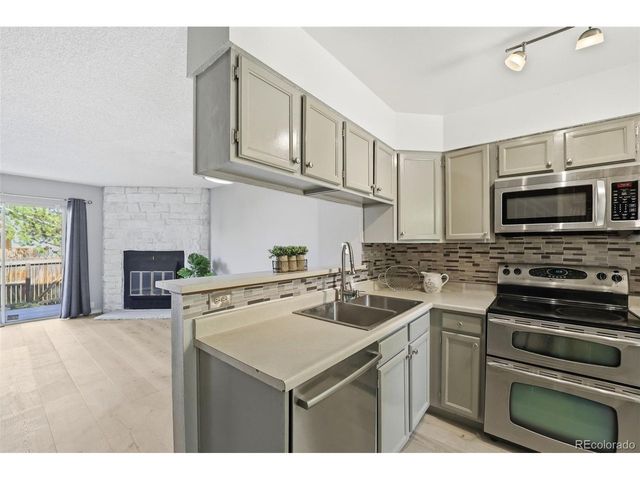 9509 W Coal Mine Ave B, Littleton, CO 80123