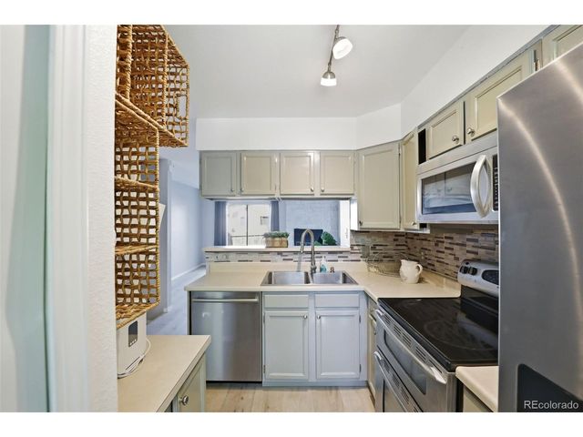 9509 W Coal Mine Ave B, Littleton, CO 80123