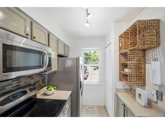 9509 W Coal Mine Ave B, Littleton, CO 80123