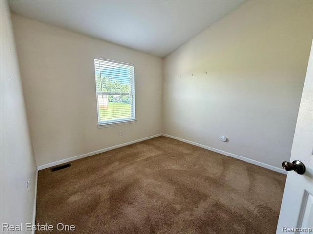 1930 Alexander Drive, Westland, MI 48186