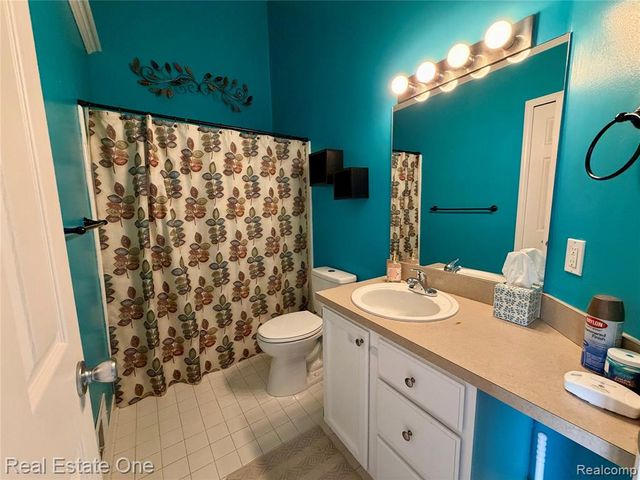 1930 Alexander Drive, Westland, MI 48186
