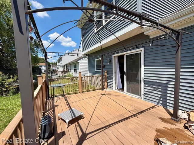 1930 Alexander Drive, Westland, MI 48186