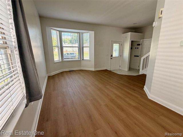 1930 Alexander Drive, Westland, MI 48186