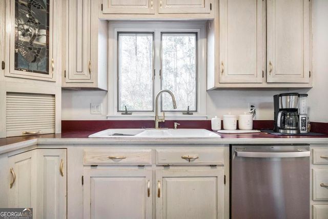 2697 Carriage Court, Macon, GA 31216