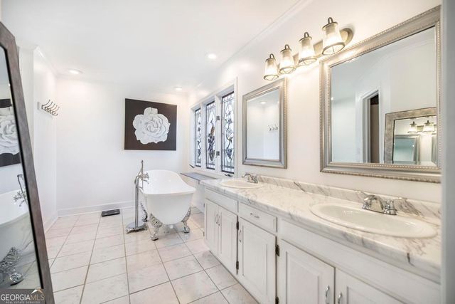 2697 Carriage Court, Macon, GA 31216