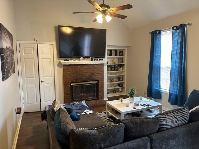 6543 FERN CREEK DR, Memphis, TN 38115