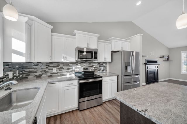 2624 4th Avenue SW, Altoona, IA 50009