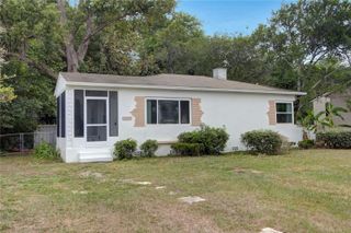 1308 MARIVA AVENUE, Leesburg, FL 34748