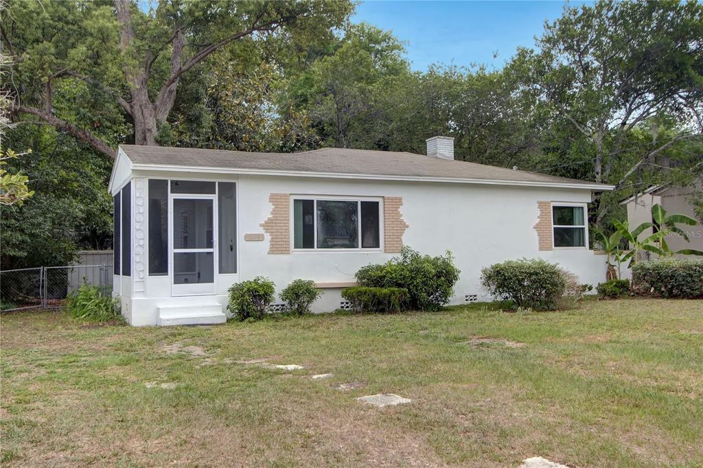 1308 MARIVA AVENUE, Leesburg, FL 34748