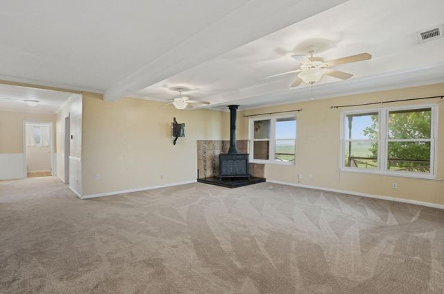 1000 County Road 458, Coupland, TX 78615