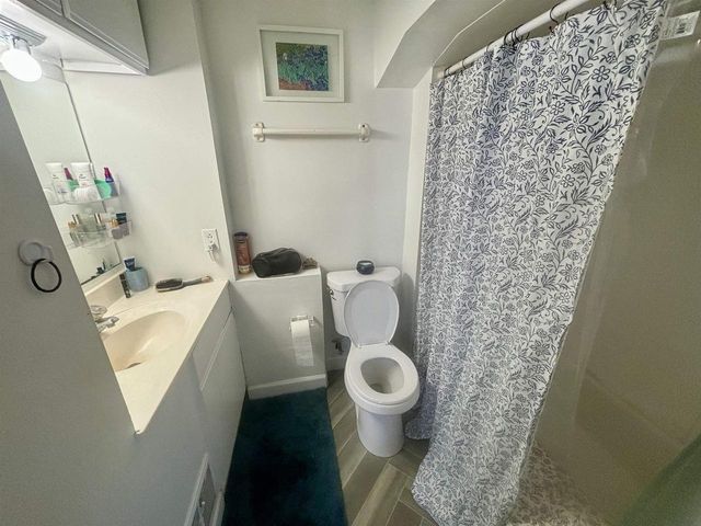 1043 Jenifer Street, Madison, WI 53703