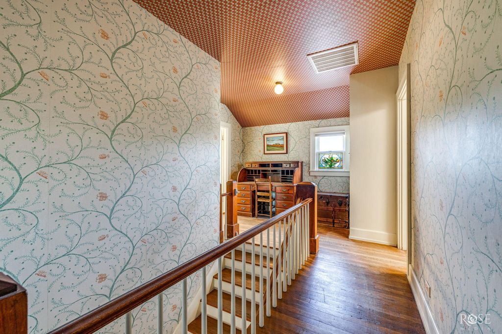 Image 24 of property listing at 826 W Avenue H, San Angelo, TX 76901
