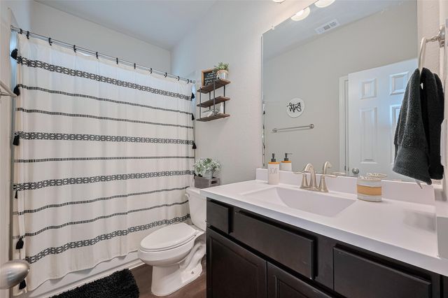 1214 Red Hills Drive, Rosharon, TX 77583