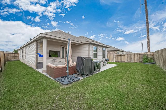 1214 Red Hills Drive, Rosharon, TX 77583