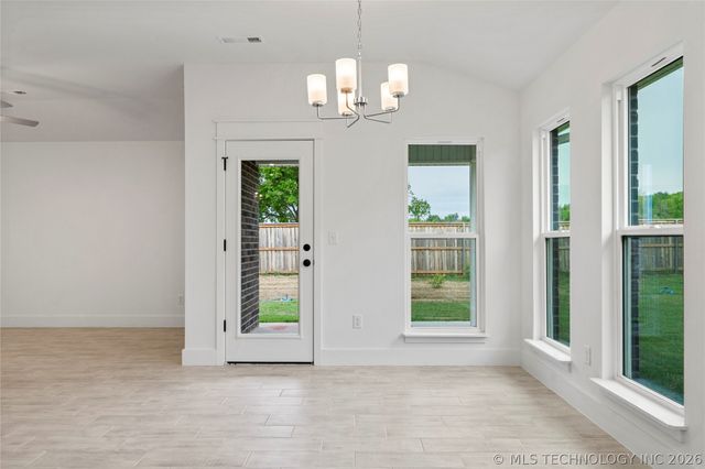 6017 N 30th Street, Broken Arrow, OK 74014