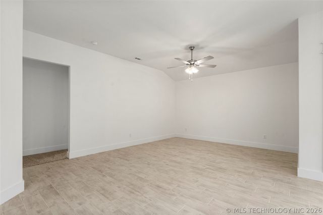 6017 N 30th Street, Broken Arrow, OK 74014