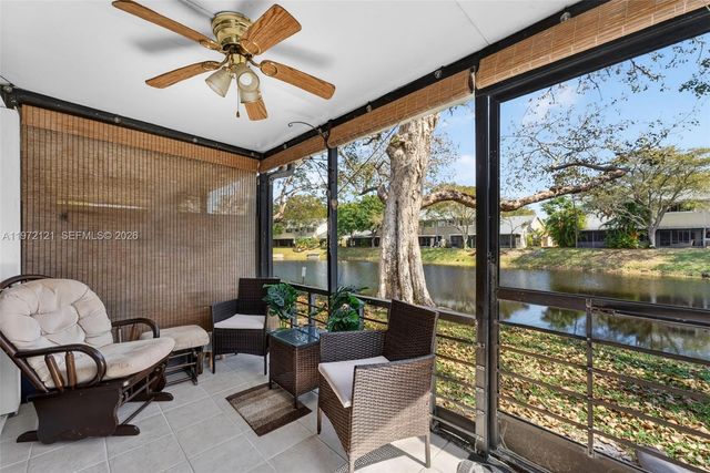 1874 Discovery Way, Deerfield Beach, FL 33442