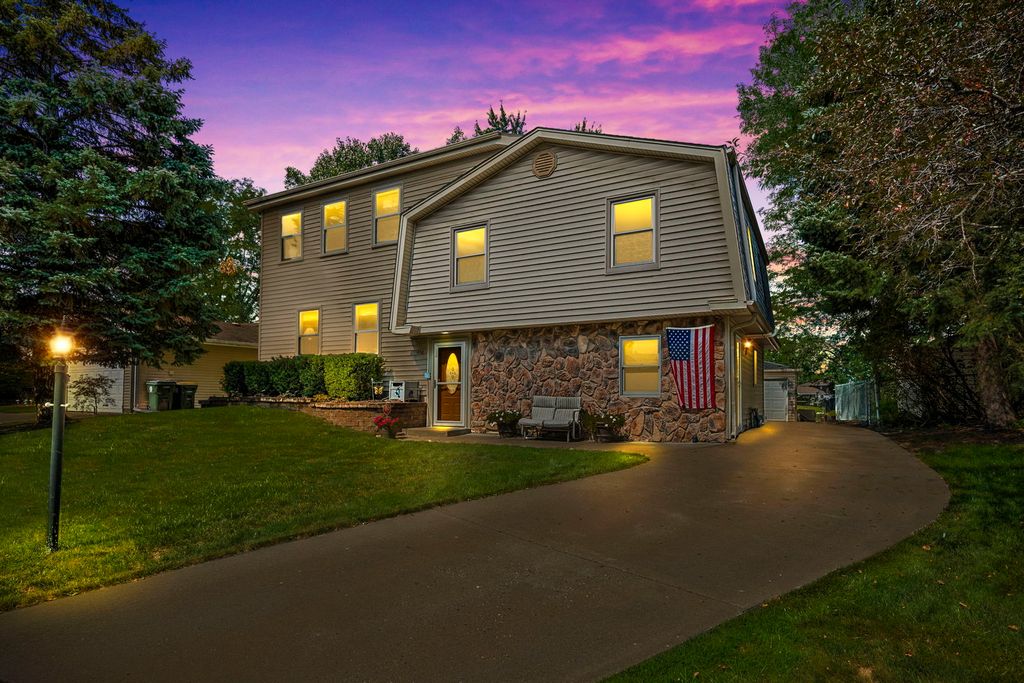 1476 Worden Way, Elk Grove Village, IL 60007 — exterior