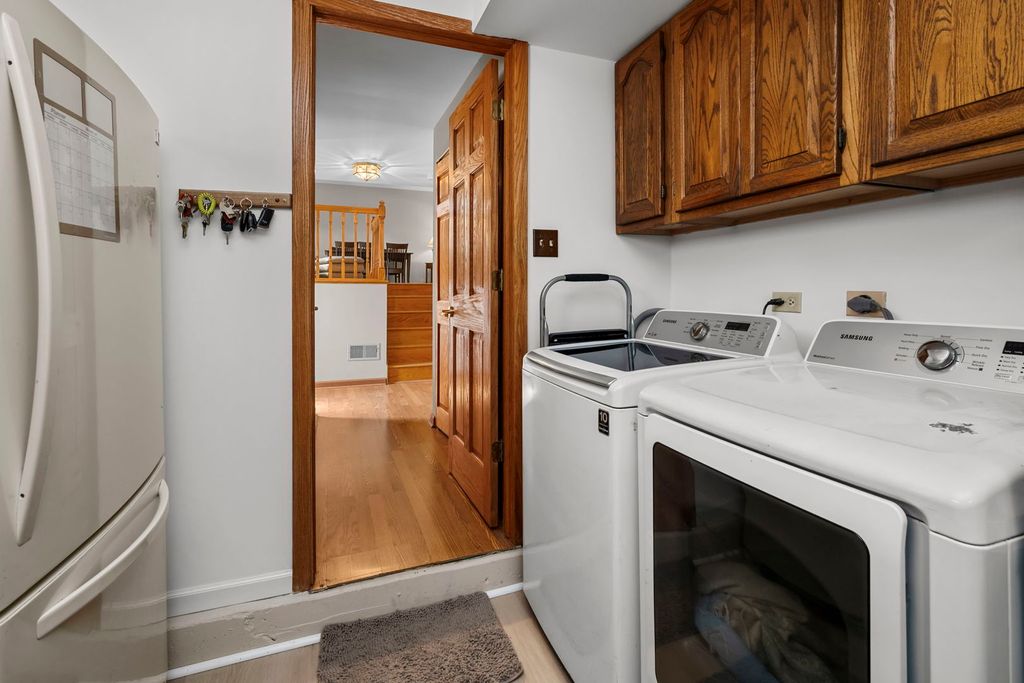 1476 Worden Way, Elk Grove Village, IL 60007 — photo 4