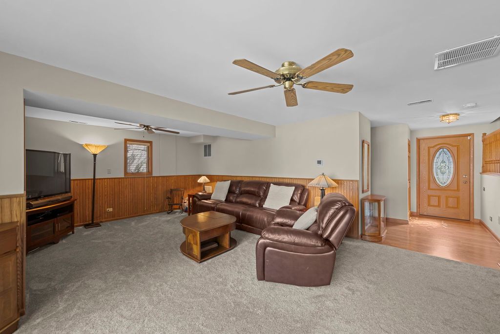 1476 Worden Way, Elk Grove Village, IL 60007 — photo 5